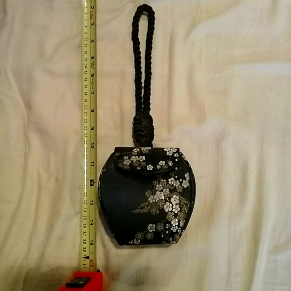 Vintage Chinese-themed evening bag - Picture 1 of 4